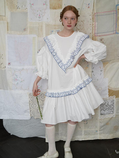 Unlogical Poem V-neck Ruffled Silhouette Embroidered Dress