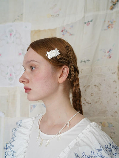 Unlogical Poem Small Person Silhouette  Handmade Natural Shell Hairpin
