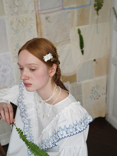 Unlogical Poem Small Person Silhouette  Handmade Natural Shell Hairpin