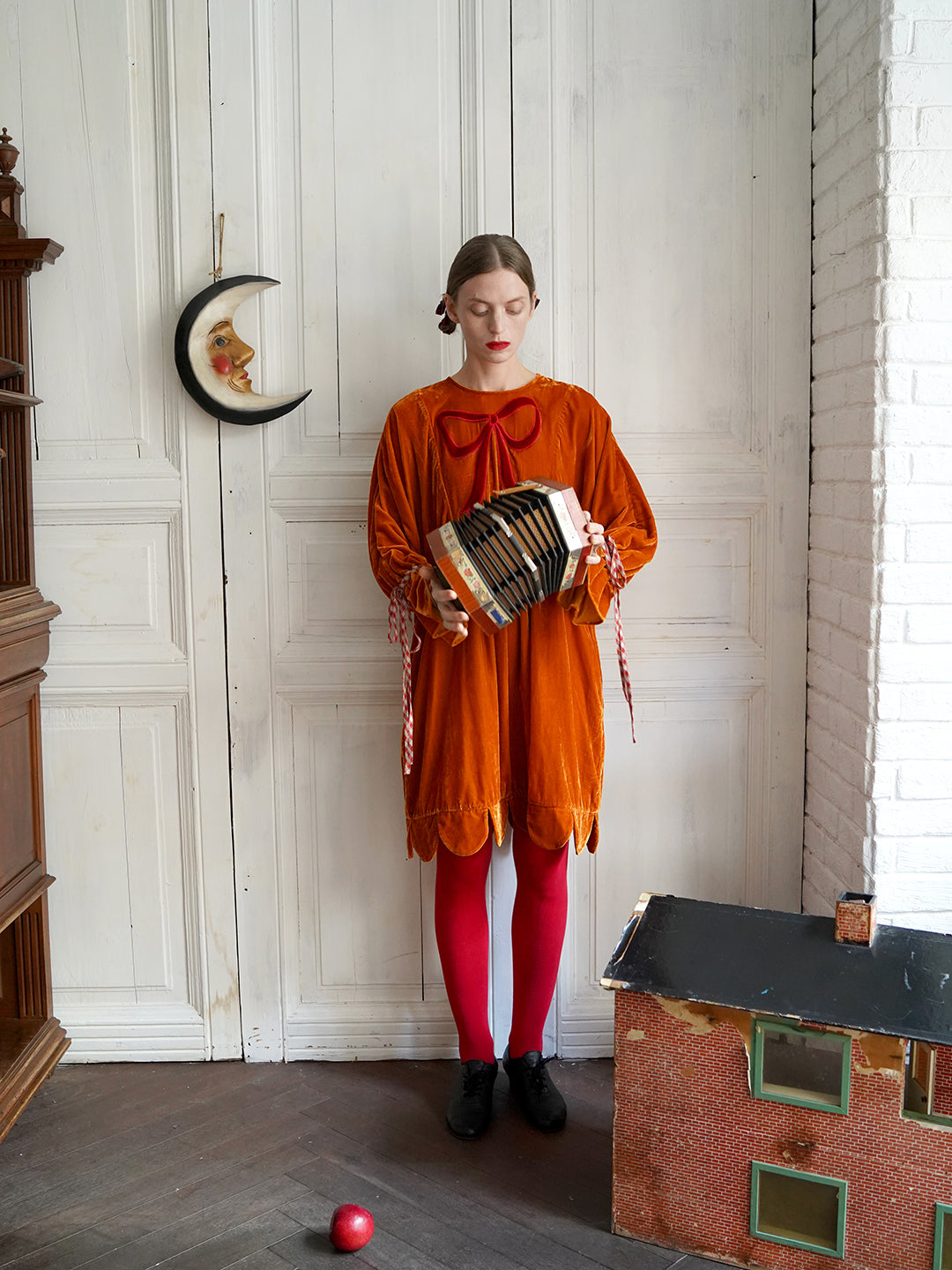 Unlogical Poem Victorian-style Bow Embroidery Orange Velvet Dress