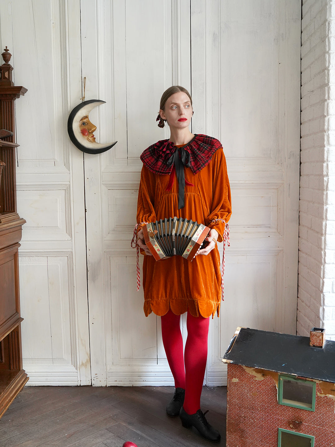 Unlogical Poem Victorian-style Bow Embroidery Orange Velvet Dress