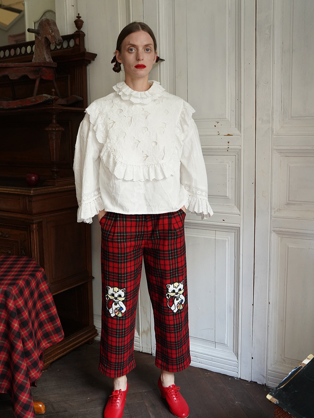 Unlogical Poem Victorian-style Cat Hollow Embroidery Cotton Blouse