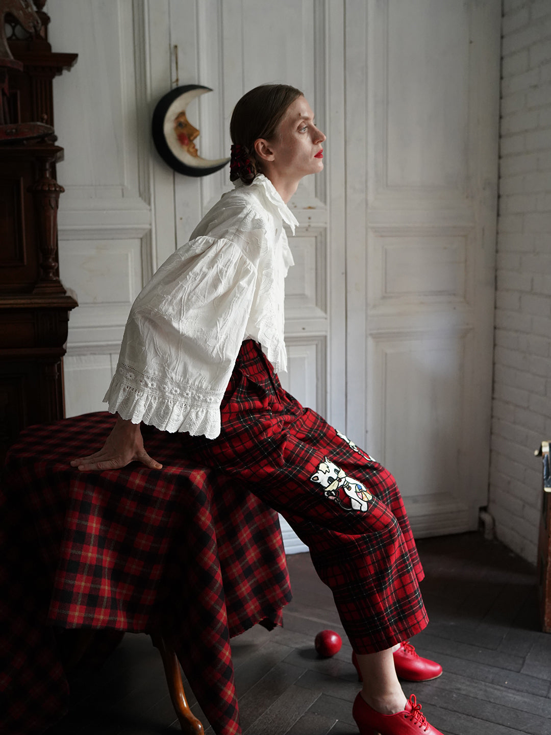 Unlogical Poem Victorian-style Cat Hollow Embroidery Cotton Blouse