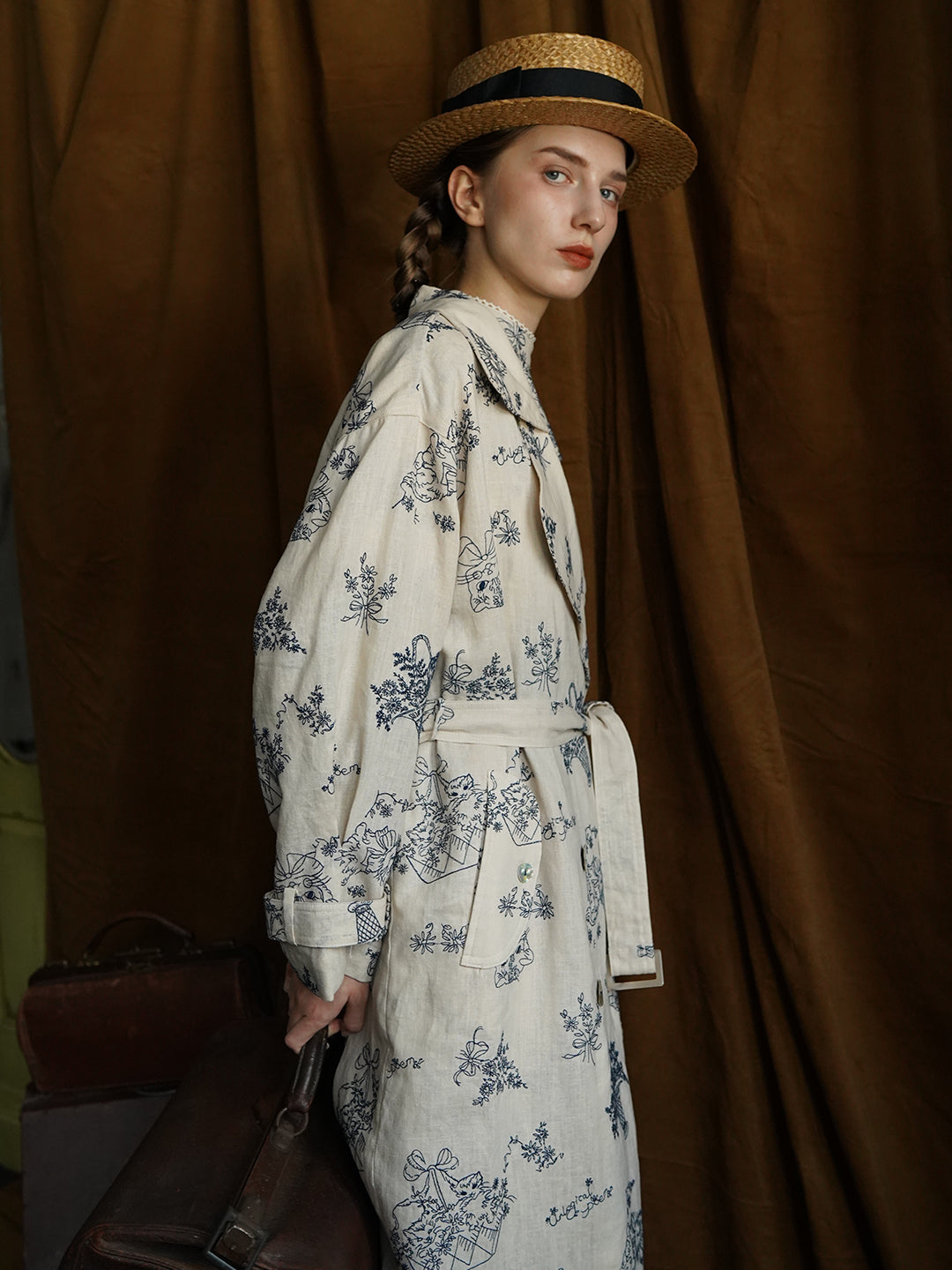 Unlogical Poem Blue Illustration Embroidery Ramie Trench coat