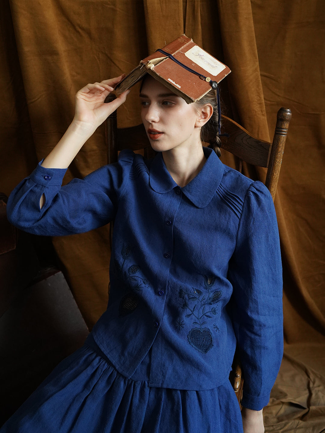 Unlogical Poem Victorian style Floral Embroidered Pleated Blue Hemp Shirt