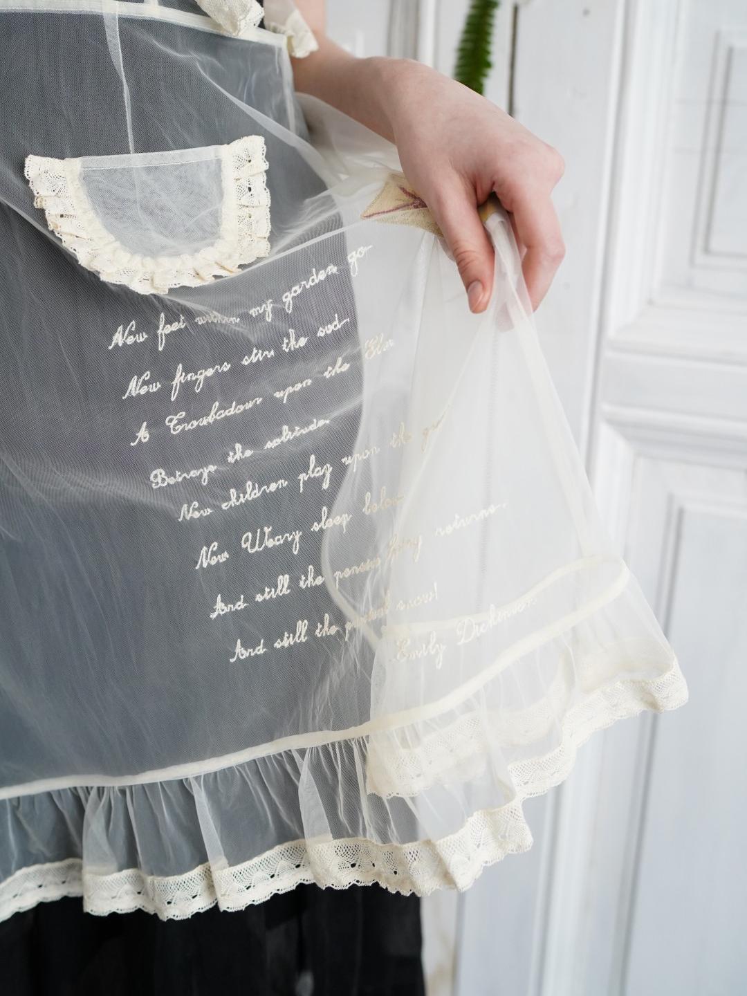 Unlogical Poem Victorian-Style Lace Embroidered Mesh Apron