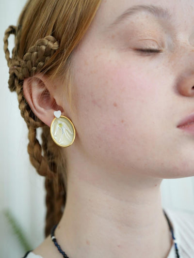 Unlogical Poem Oval Natural Shell Handmade Ear-clips