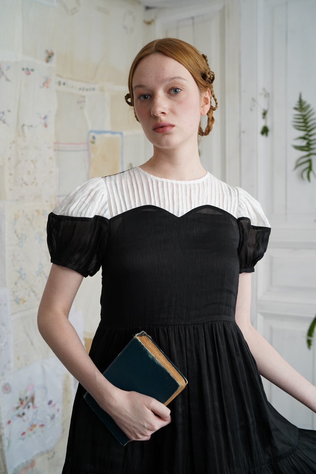 Unlogical Poem Victorian Style Blue Print White Collar Dress