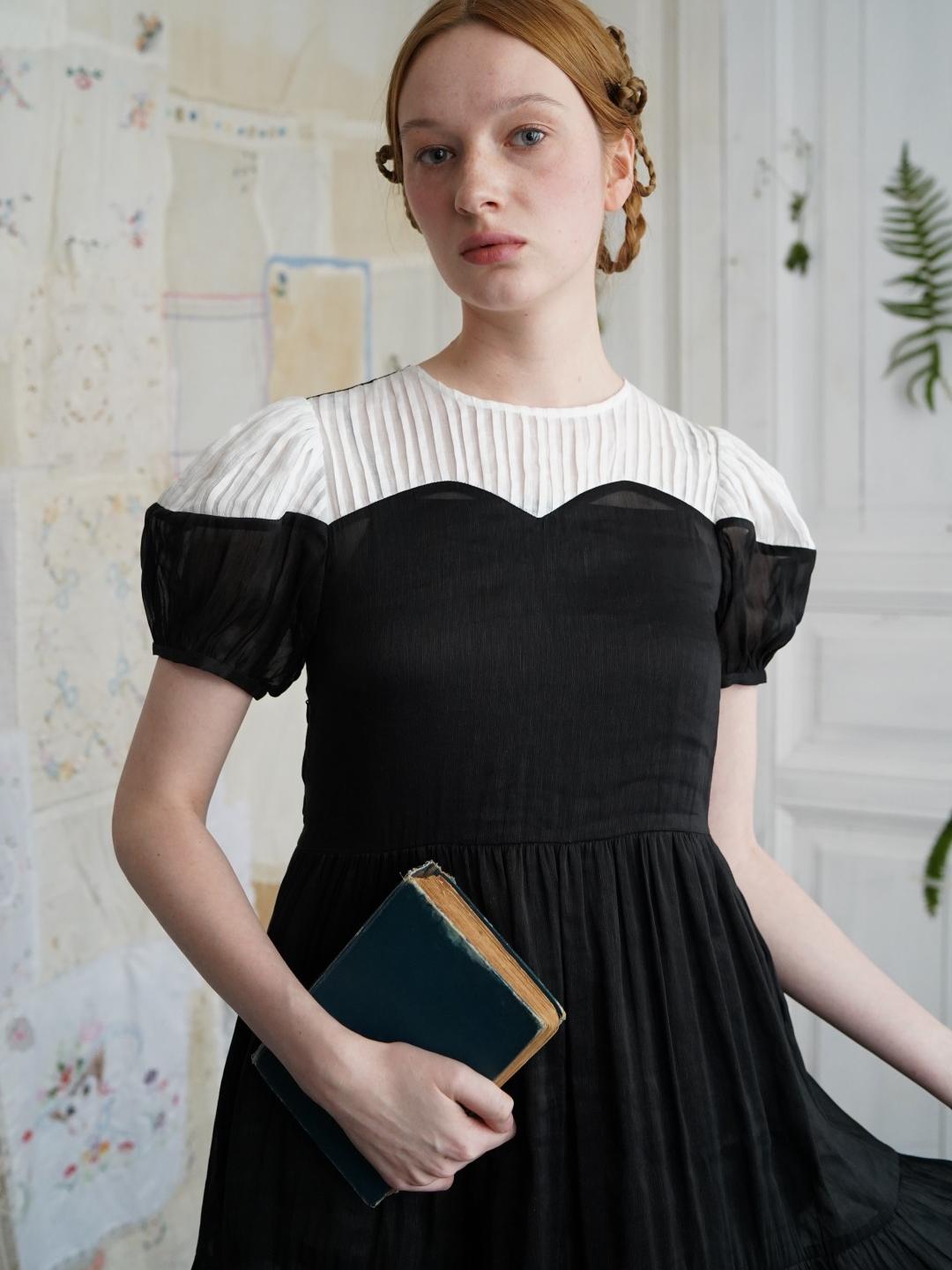 Unlogical Poem Victorian Style Blue Print White Collar Dress