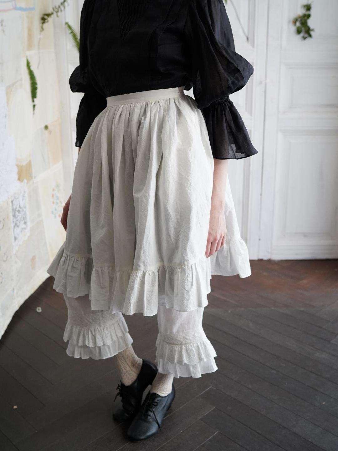 Unlogical Poem Double-Layered Printed Mesh Skirt with Petal Ruffles and Bubble Hem