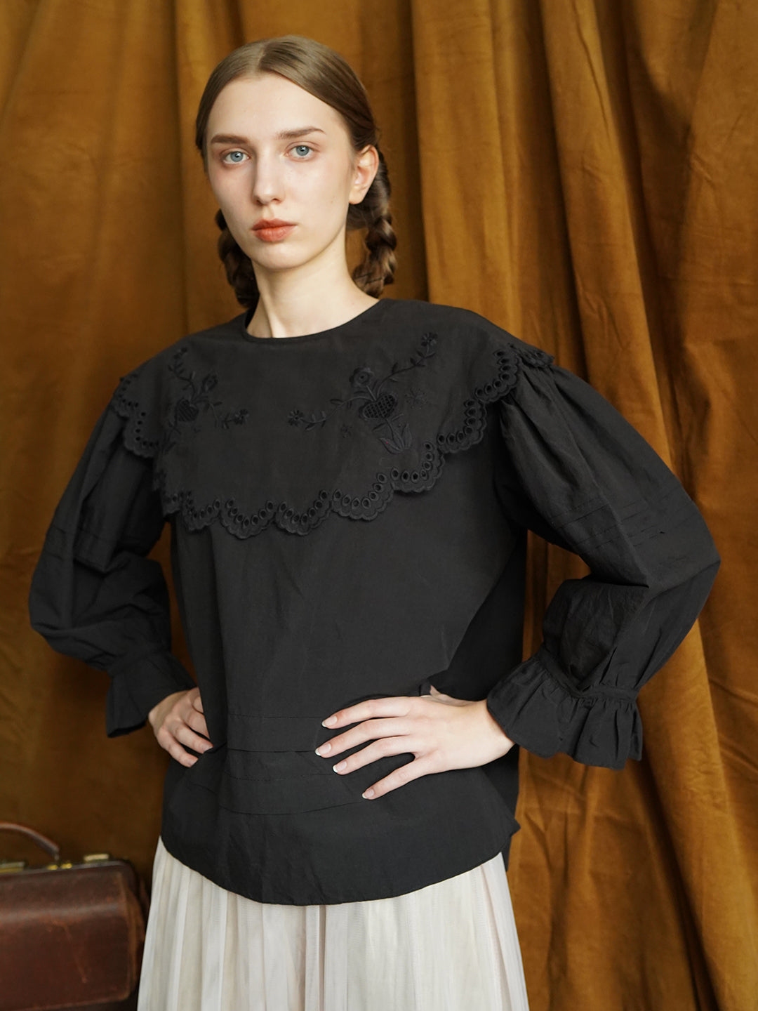 Unlogical Poem Victorian style Hollow Embroidery Black Shirt