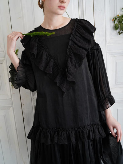 Unlogical Poem V-neck Ruffled Silhouette Embroidered Dress