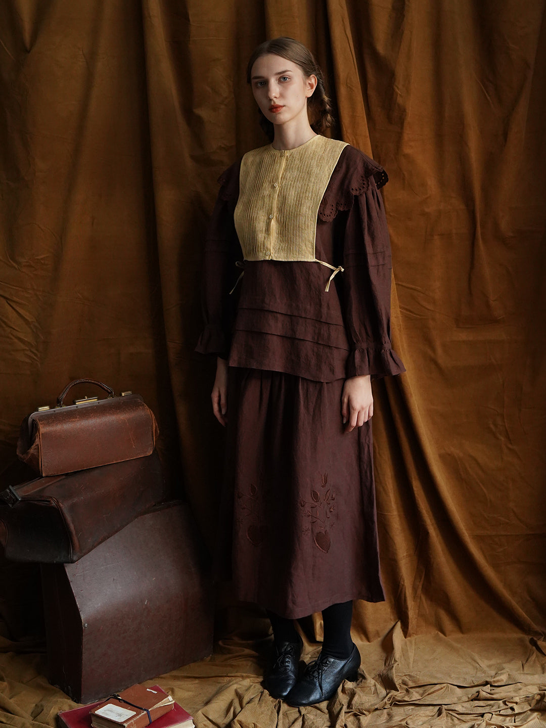 Unlogical Poem Floral Hollow Embroidery Blue/Brown Hemp Skirt