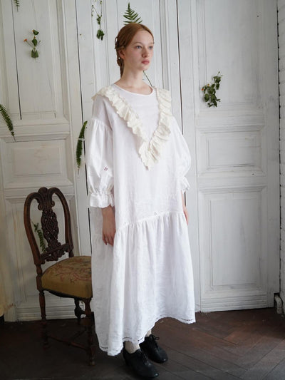Unlogical Poem Floral Embroidered Crochet Long Dress