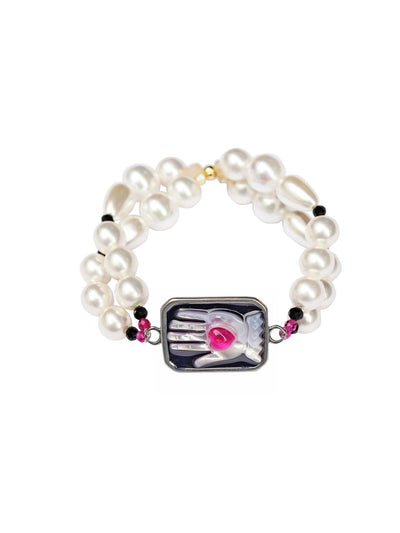 Unlogical Poem Hand-shaped Natural Shell Bracelet