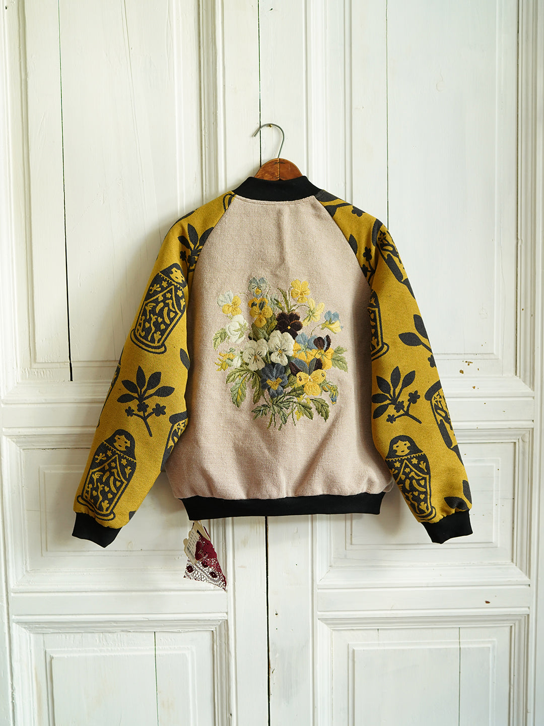 Unlogical Poem Doll Knitted Flower Embroidery Patchwork Souvenir Jacket