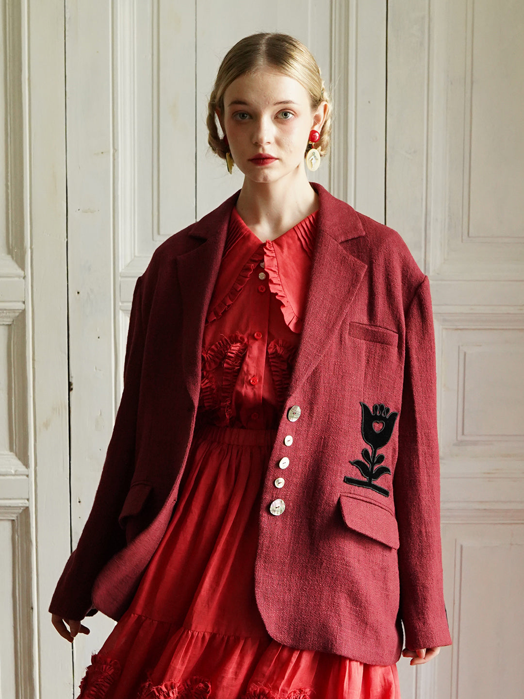 Unlogical Poem Paper-cut Patch Embroidered Notched Lapel Blazer