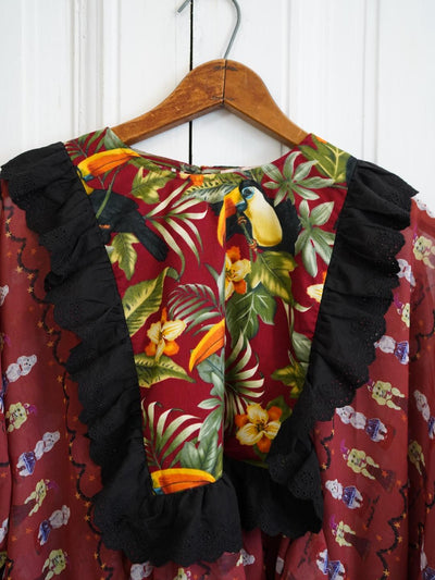Unlogical Poem Circus Illustration Print Lace Trim Bat Sleeves Blouse