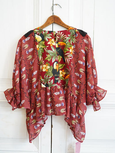 Unlogical Poem Circus Illustration Print Lace Trim Bat Sleeves Blouse