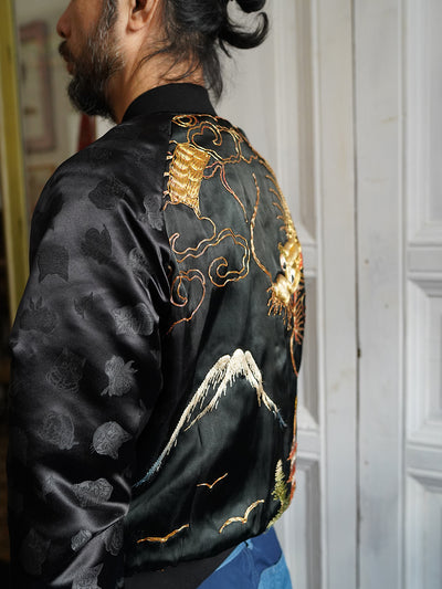 Unlogical Poem Classical Style Gold Embroidery Souvenir Jacket