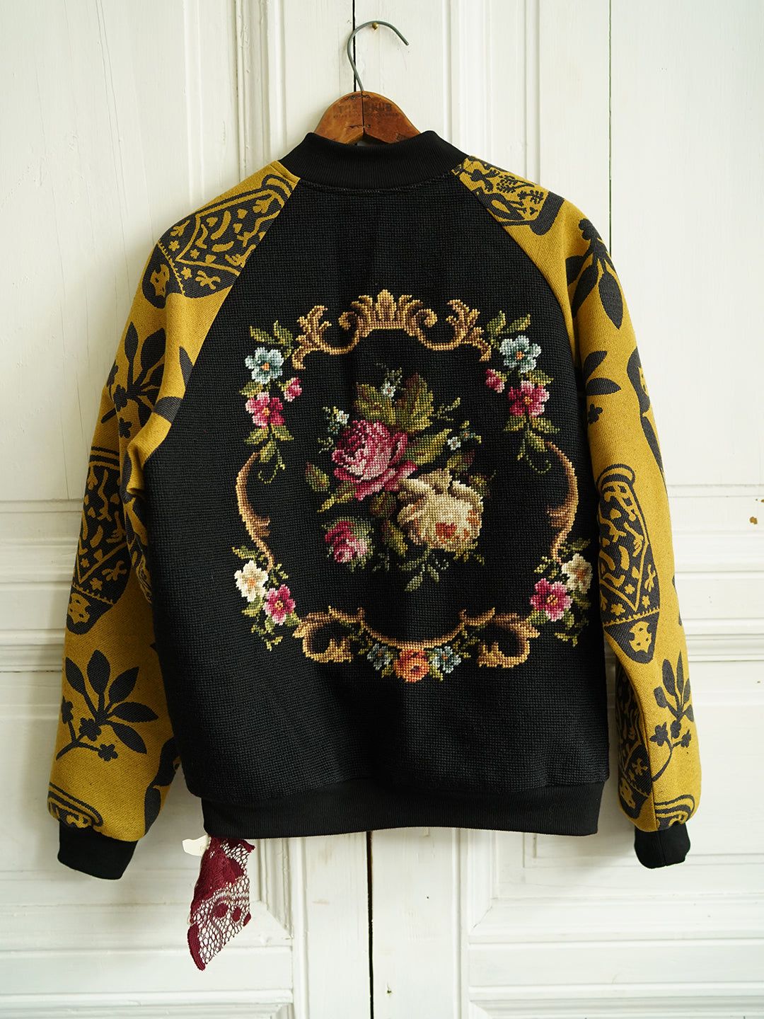 Unlogical Poem Black Velvet Embroidery Patchwork Souvenir Jacket