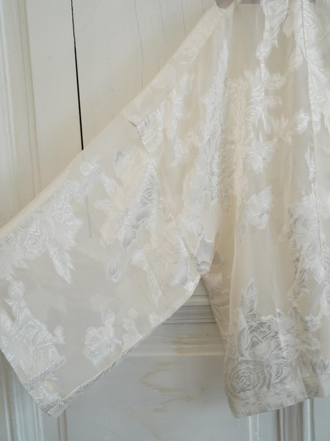 Unlogical Poem Vintage Style Lace Tulle Embroidery Kimono