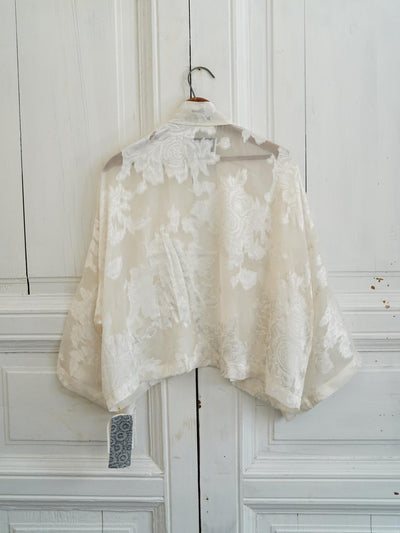 Unlogical Poem Vintage Style Lace Tulle Embroidery Kimono