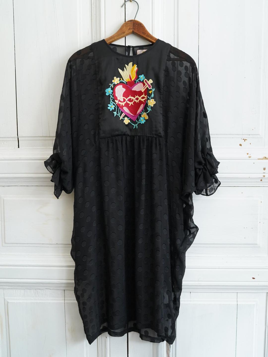 Unlogical Poem Vintage Sacred Heart Embroidered Yarn-Dyed Polka Dot Dress