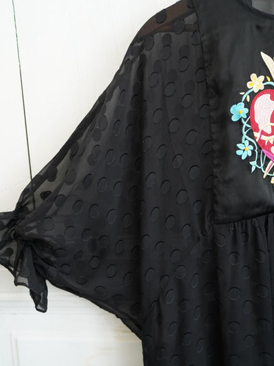 Unlogical Poem Vintage Sacred Heart Embroidered Yarn-Dyed Polka Dot Dress