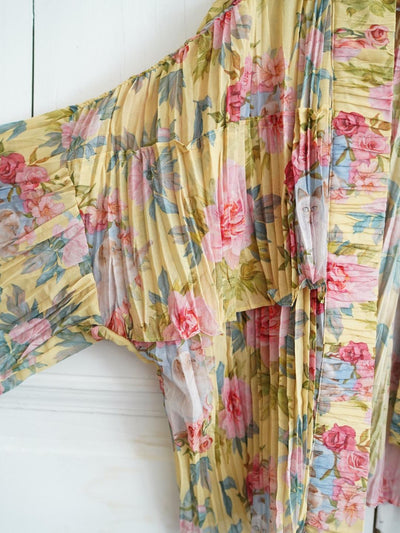 Unlogical Poem Cat & Floral Illustration Print Crinkled Chiffon  Kimono