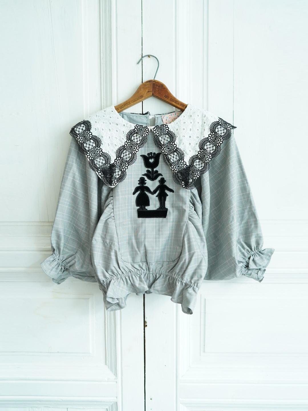 Unlogical Poem Vintage Silhouette Collage Lace Bat-Sleeve Blouse