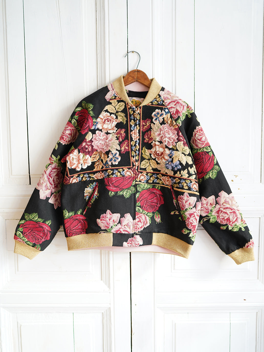 Unlogical Poem Rose Velvet Embroidery Patchwork Souvenir Jacket