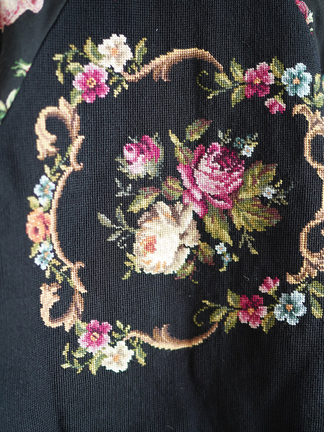 Unlogical Poem Rose Velvet Embroidery Patchwork Souvenir Jacket