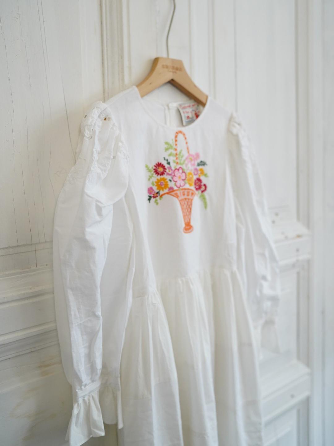 Unlogical Poem Puff Sleeve Embroidered Dress