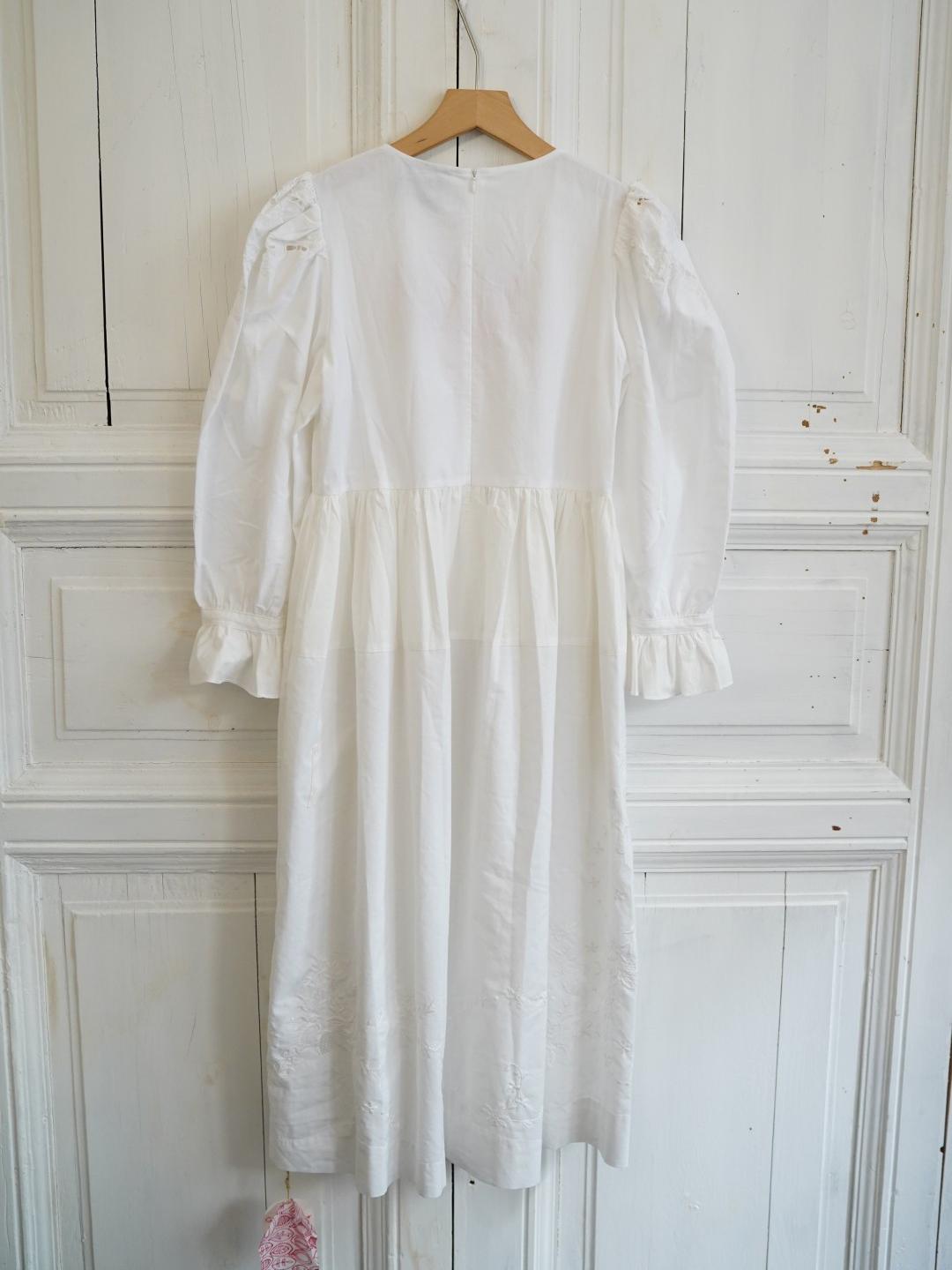 Unlogical Poem Puff Sleeve Embroidered Dress