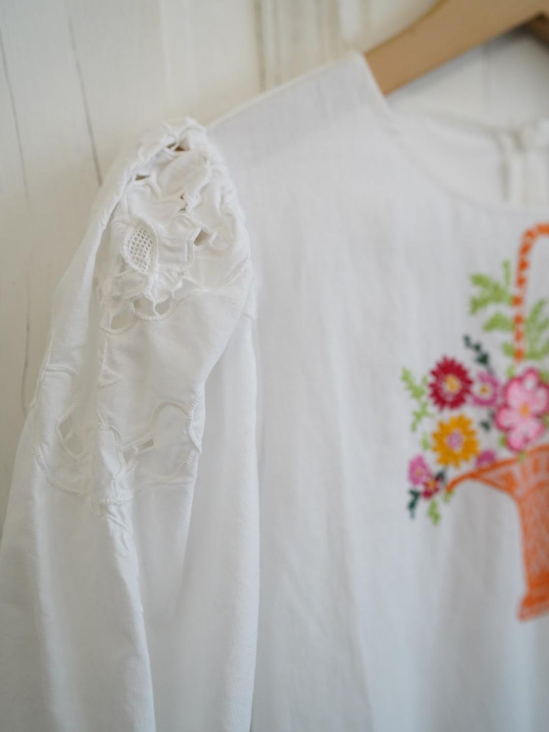 Unlogical Poem Puff Sleeve Embroidered Dress