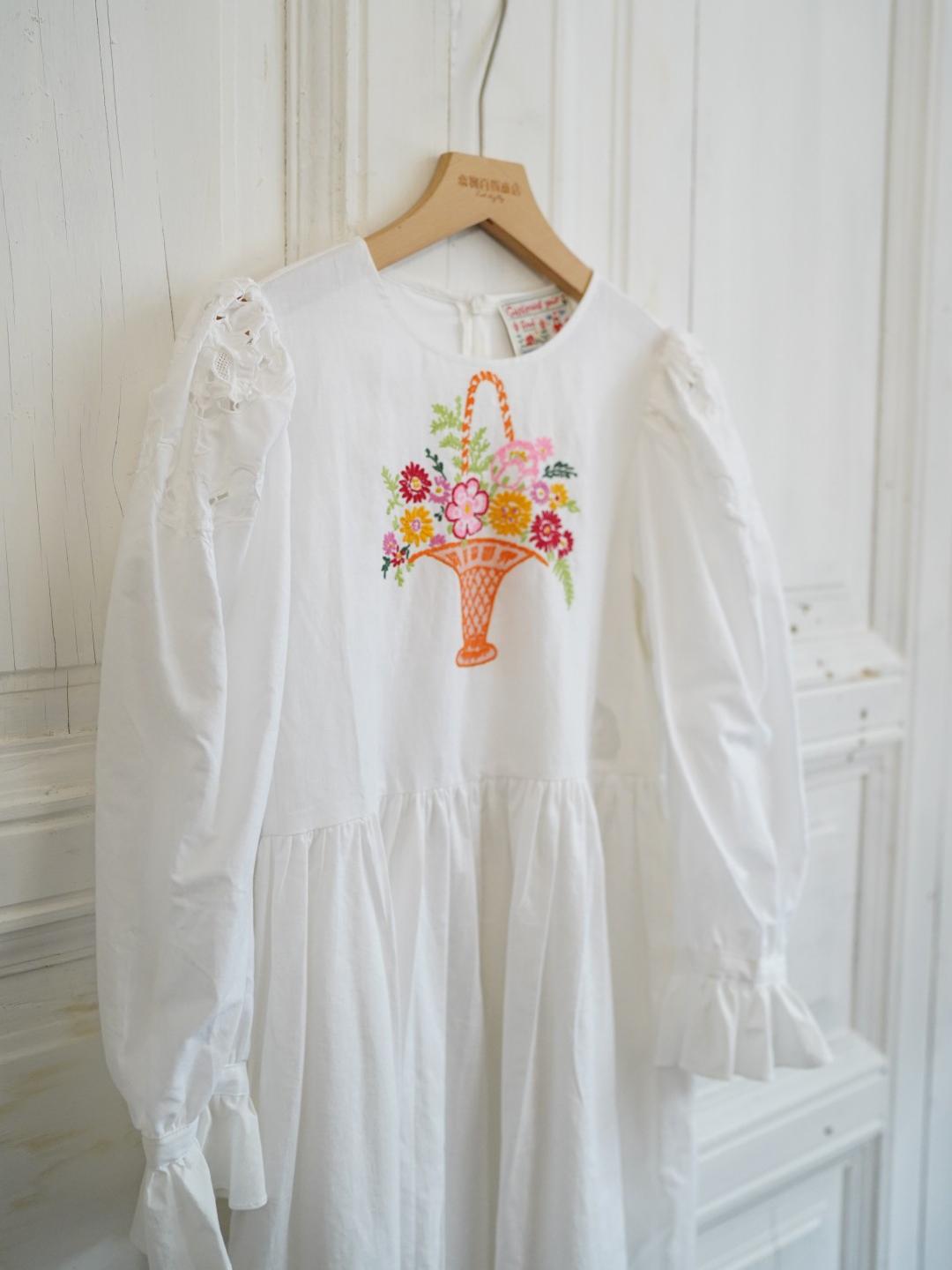 Unlogical Poem Puff Sleeve Embroidered Dress