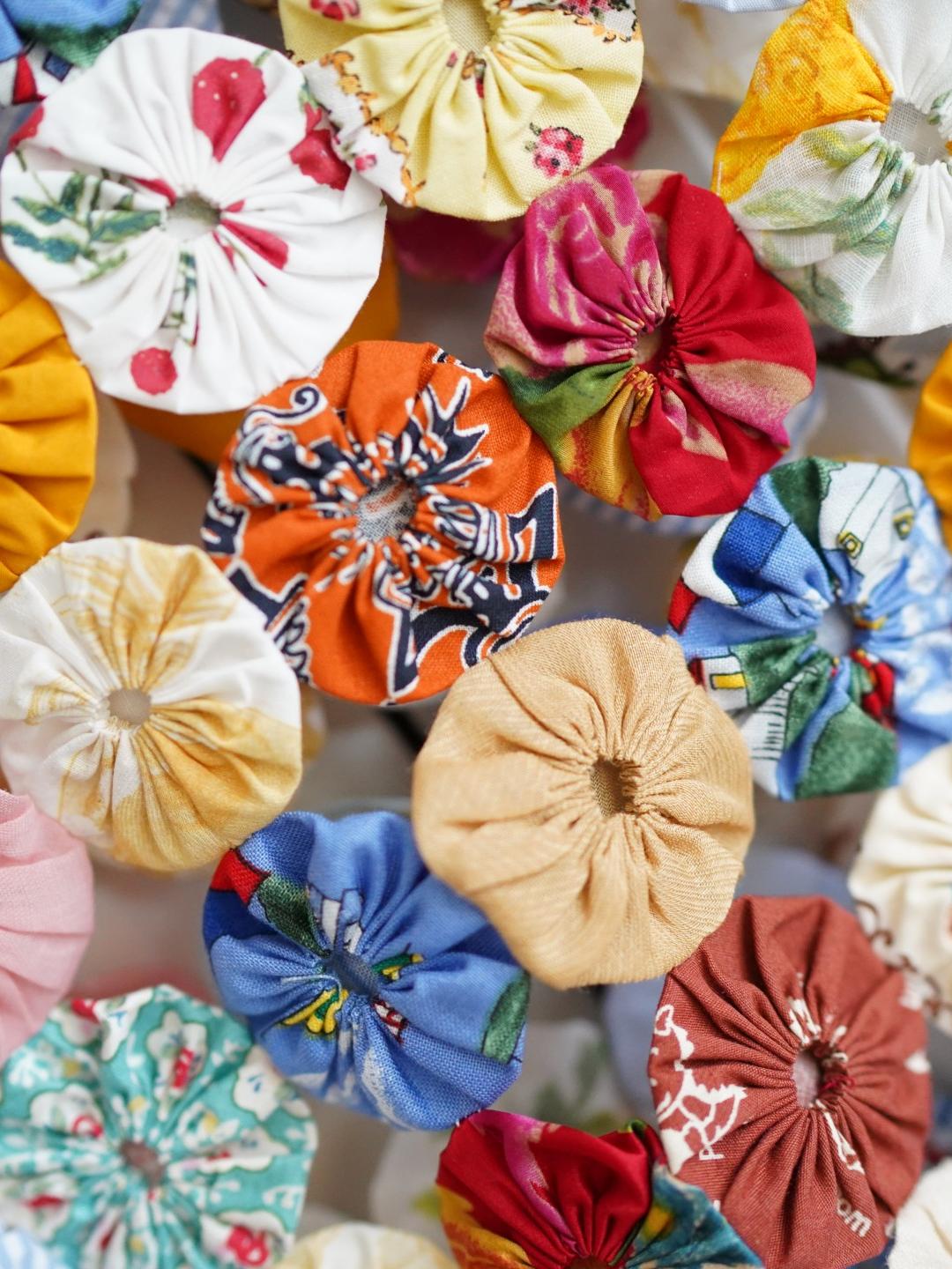 Unlogical Poem Heavy-Duty Colorful Yo-Yo Flower Tie-Back Vest