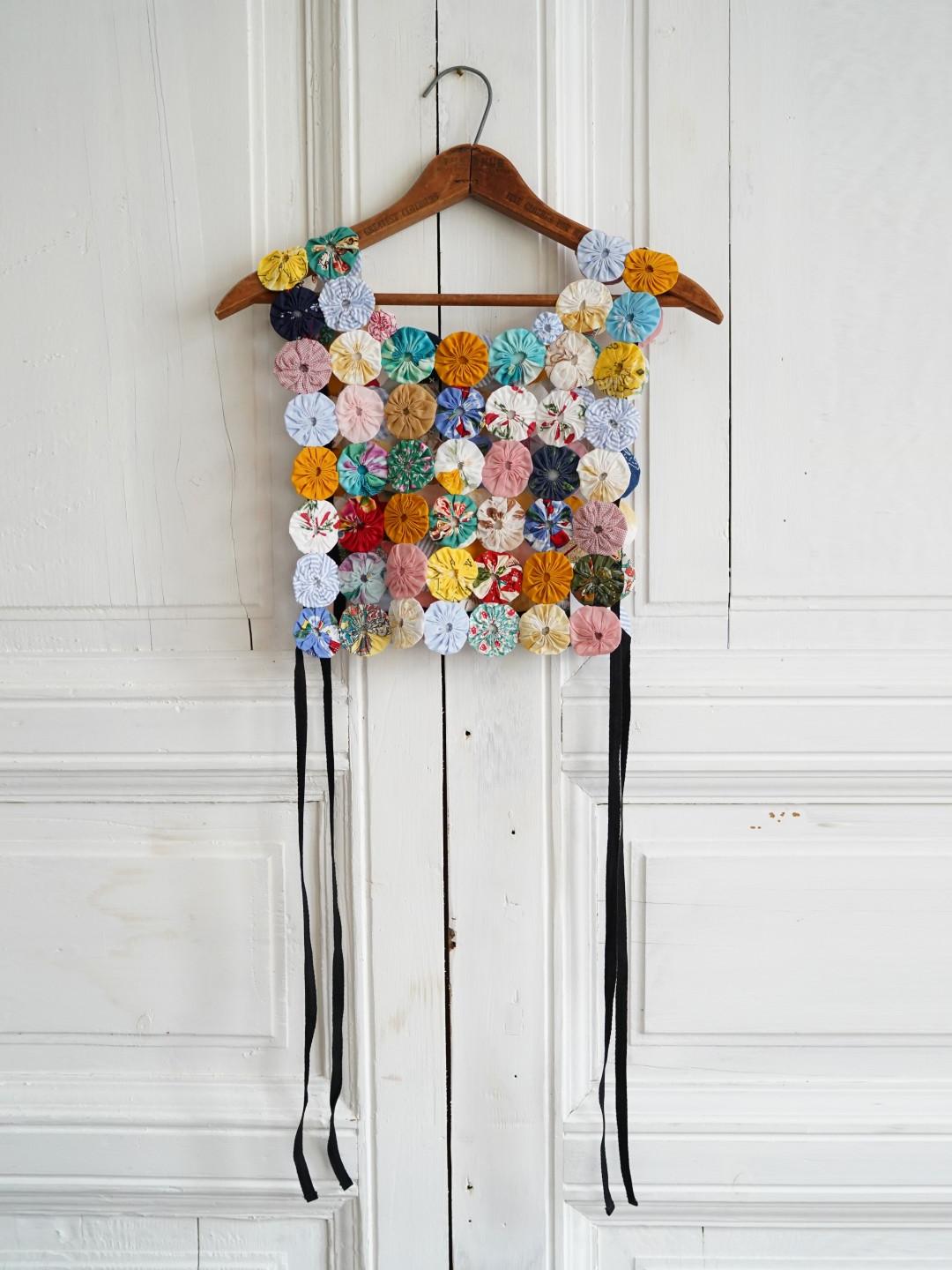 Unlogical Poem Heavy-Duty Colorful Yo-Yo Flower Tie-Back Vest