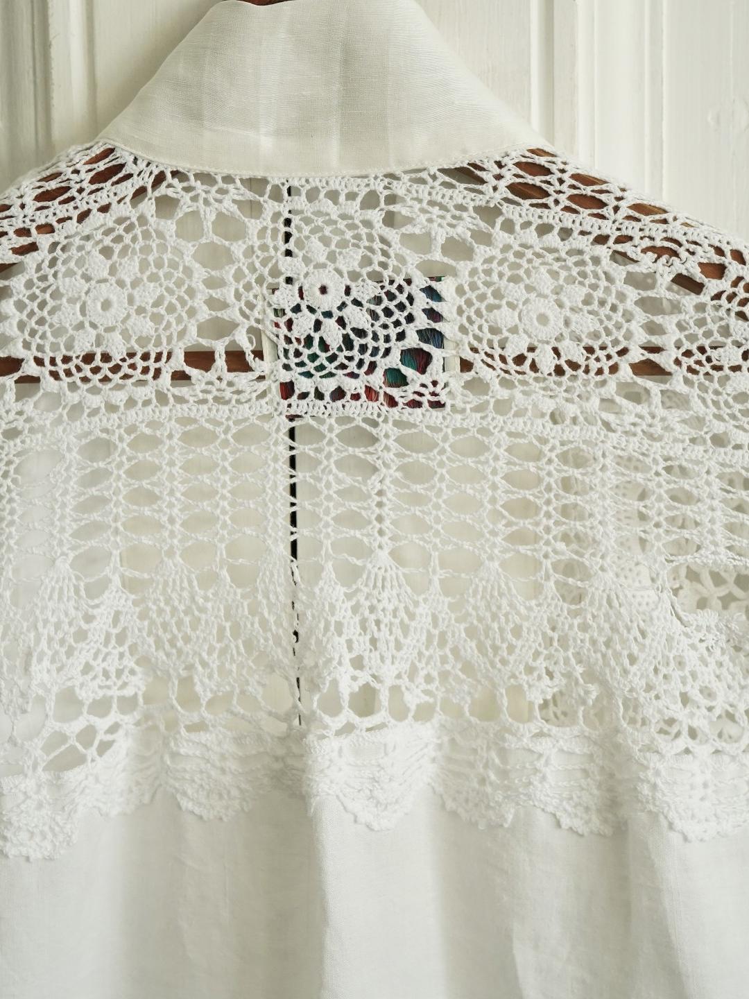 Unlogical Poem Heavily Embroidered Vintage-Style Cotton Fabric Kimono