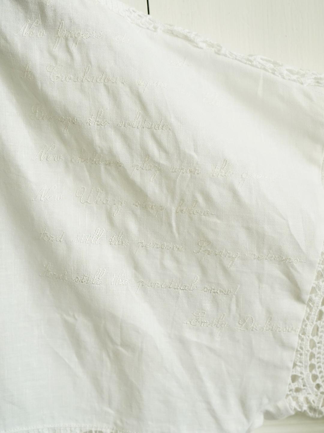 Unlogical Poem Heavily Embroidered Vintage-Style Cotton Fabric Kimono