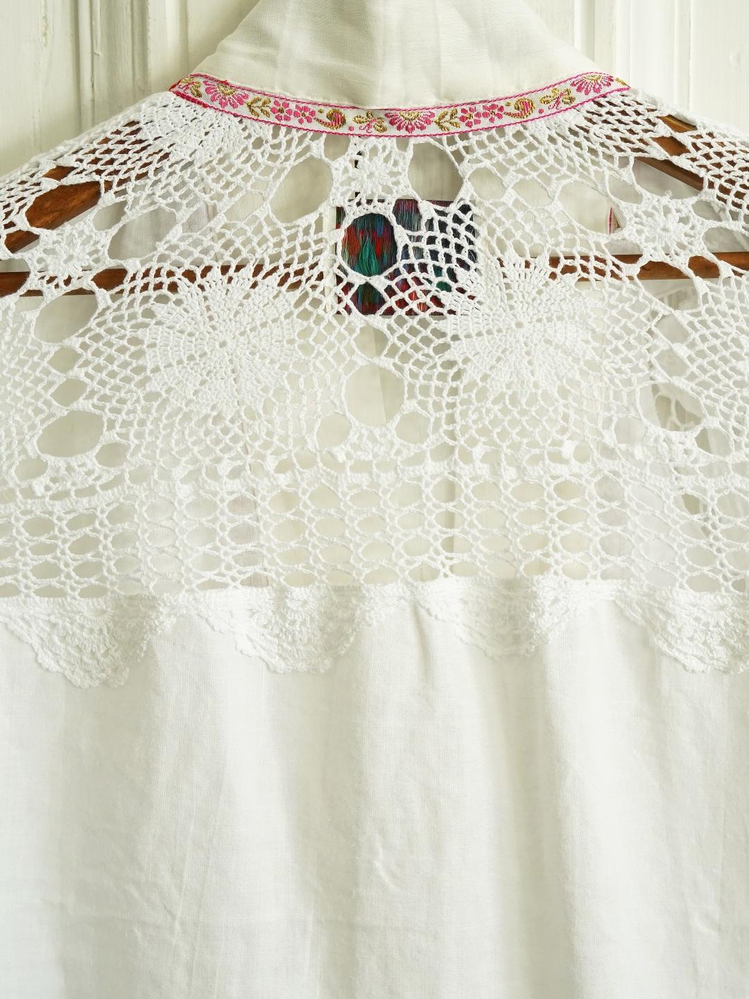 Unlogical Poem Heavily Embroidered Vintage-Style Cotton Fabric Kimono