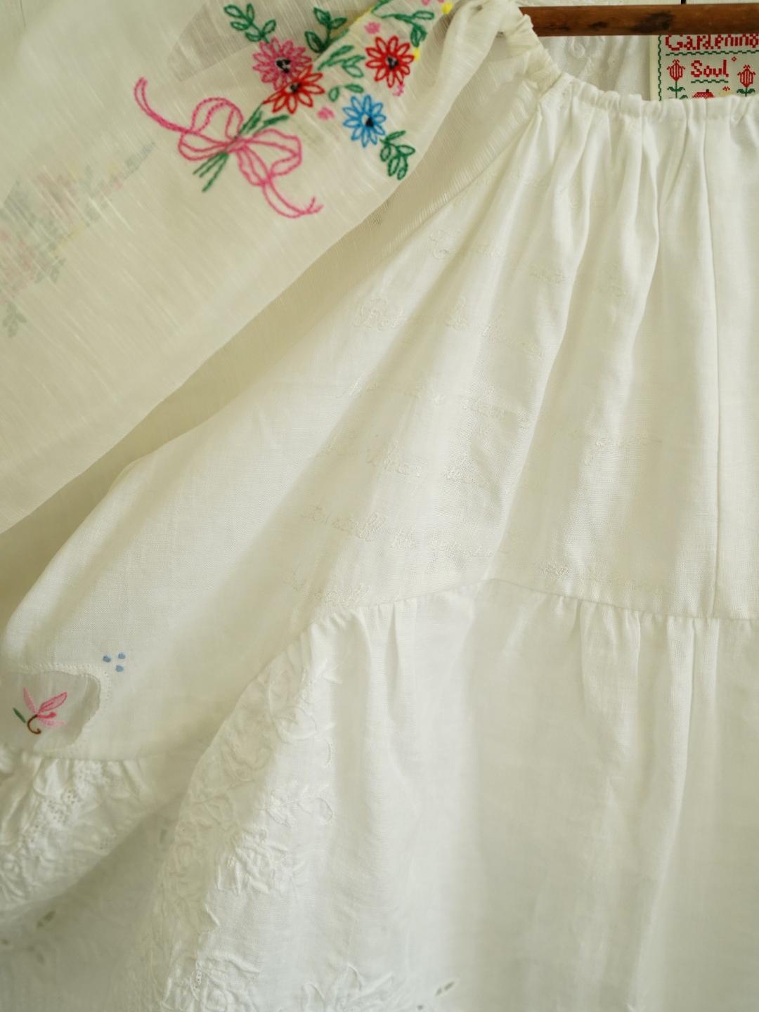 Unlogical Poem Antique Cotton Poetry-Embroidered Crochet Blouse