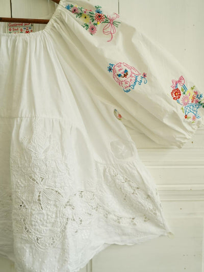 Unlogical Poem Antique Cotton Poetry-Embroidered Crochet Blouse