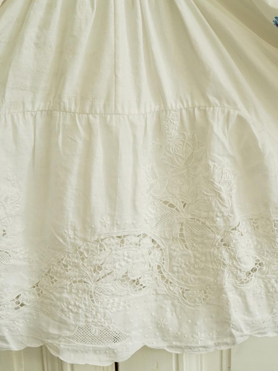 Unlogical Poem Antique Cotton Poetry-Embroidered Crochet Blouse