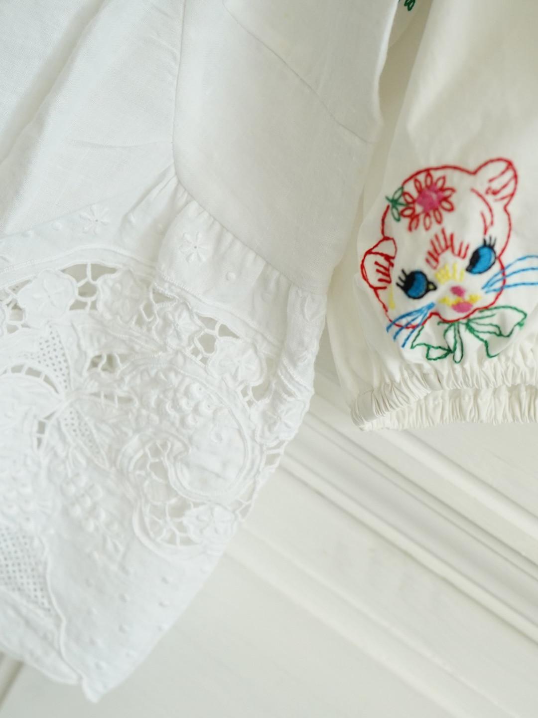 Unlogical Poem Antique Cotton Poetry-Embroidered Crochet Blouse