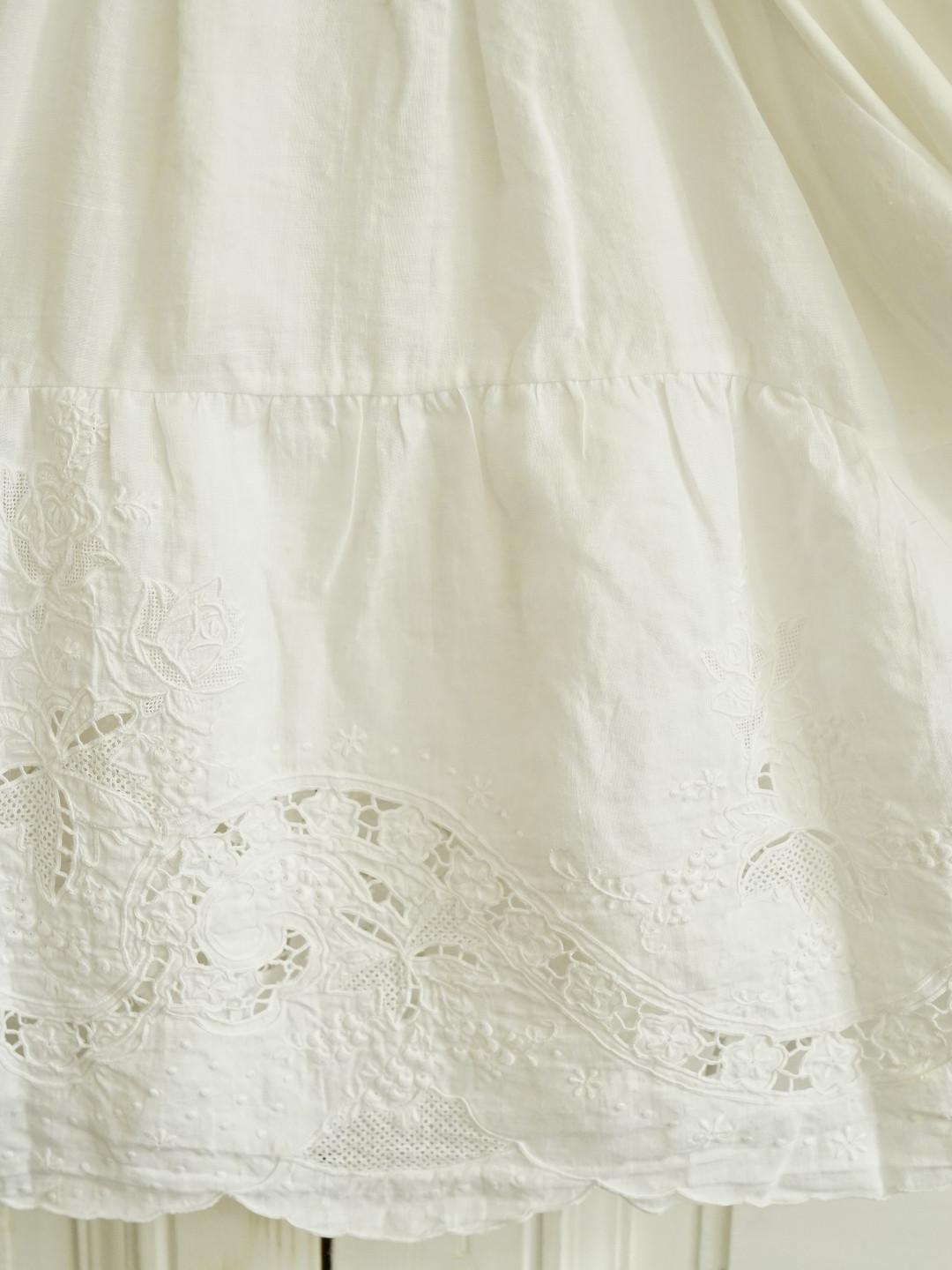 Unlogical Poem Antique Cotton Poetry-Embroidered Crochet Blouse