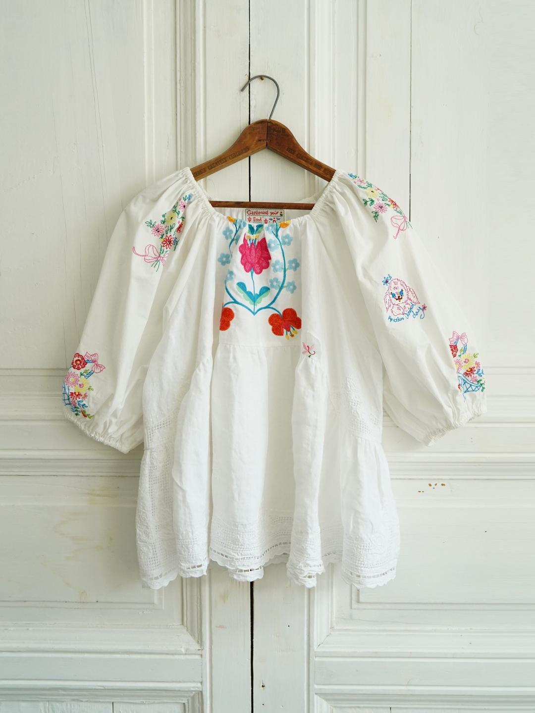 Unlogical Poem Antique Cotton Poetry-Embroidered Crochet Blouse