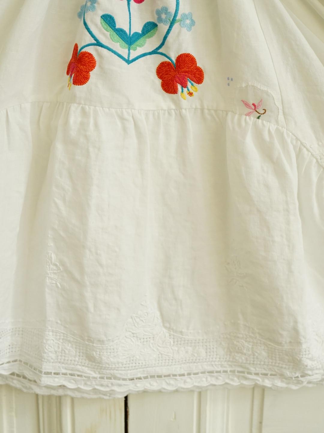 Unlogical Poem Antique Cotton Poetry-Embroidered Crochet Blouse
