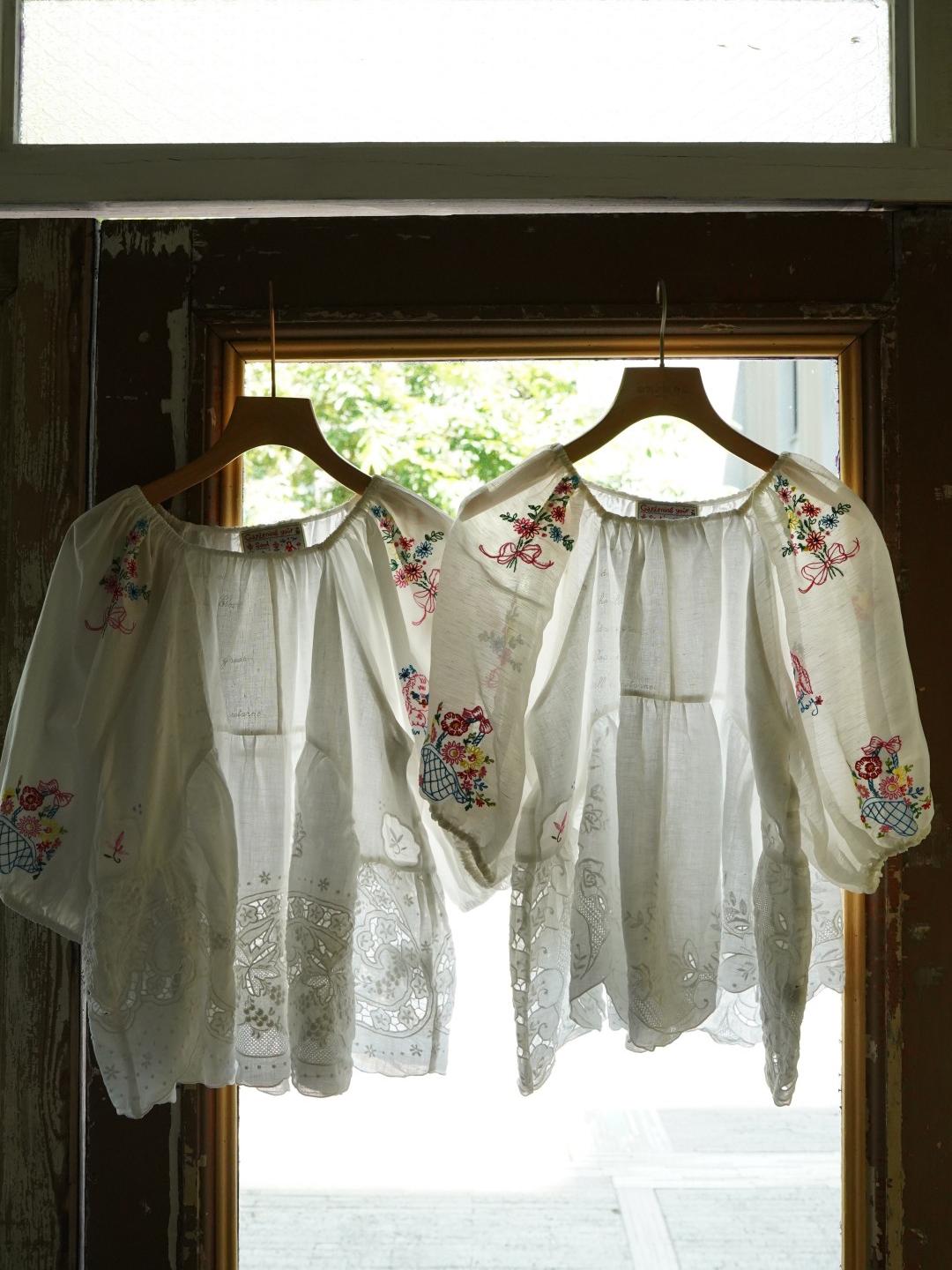 Unlogical Poem Antique Cotton Poetry-Embroidered Crochet Blouse